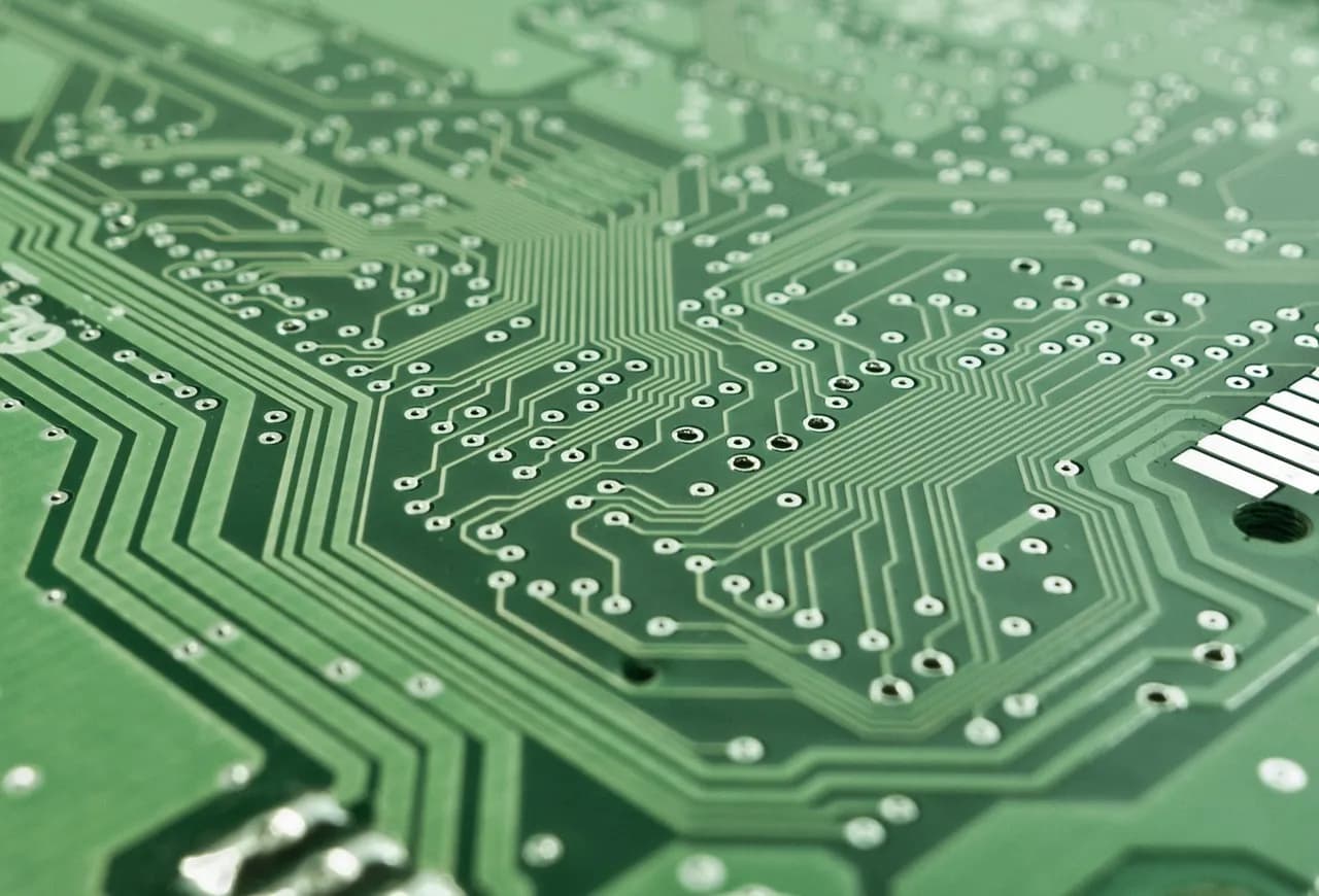 Sprzęt elektroniczny dla wymagających – dlaczego warto postawić na procesory AMD? Sprzęt elektroniczny dla wymagających – dlaczego warto postawić na procesory AMD?