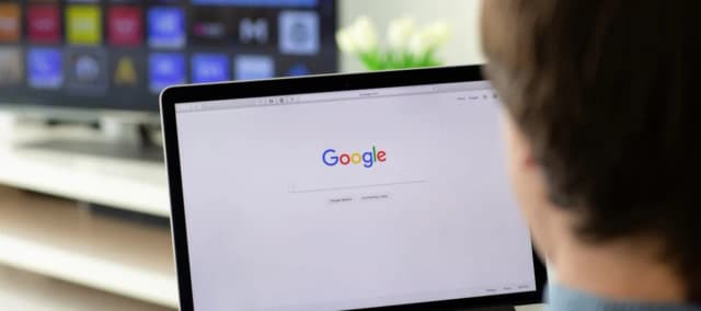 Jak podłączyć MacBooka do telewizora bezprzewodowo i uniknąć problemów Jak podłączyć MacBooka do telewizora bezprzewodowo i uniknąć problemów